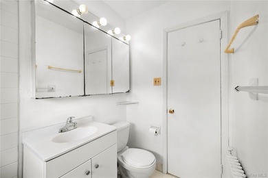Spacious and well-maintained 1-bedroom, 1-bath co-op in the - photo 6
