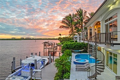 Exquisite waterfront retreat, perfectly positioned to capture - photo 3