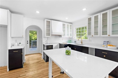 Charming 1940s Character Meets Modern Luxury in East Lake! - photo 9