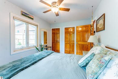 This meticulously maintained 2 bed, 2 bath home is a gem! - photo 12