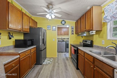 Welcome to one of the best values and locations in Havelock! - photo 13