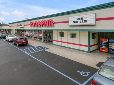 For the first time ever, this well-maintained shopping center is - photo 13