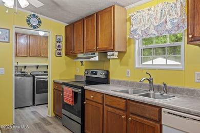 Welcome to one of the best values and locations in Havelock! - photo 14