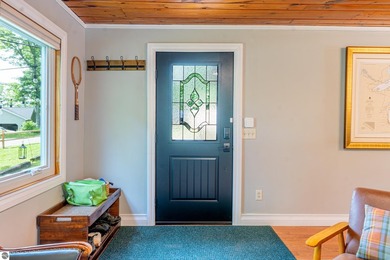 This meticulously maintained 2 bed, 2 bath home is a gem! - photo 14