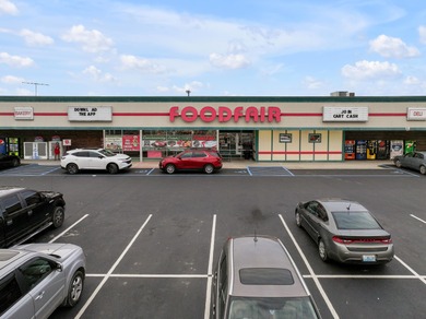 For the first time ever, this well-maintained shopping center is - photo 15