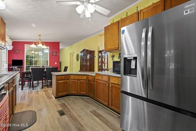Welcome to one of the best values and locations in Havelock! - photo 17