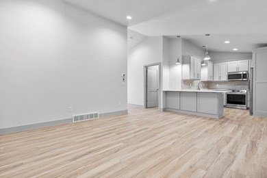 Welcome to Boat House Motor Condos where luxury meets - photo 18