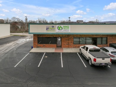 For the first time ever, this well-maintained shopping center is - photo 18