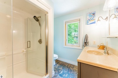 This meticulously maintained 2 bed, 2 bath home is a gem! - photo 19
