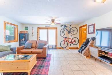 This meticulously maintained 2 bed, 2 bath home is a gem! - photo 20