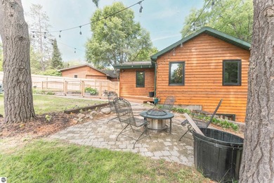 This meticulously maintained 2 bed, 2 bath home is a gem! - photo 22