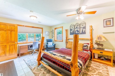 This meticulously maintained 2 bed, 2 bath home is a gem! - photo 24