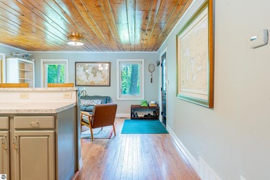 This meticulously maintained 2 bed, 2 bath home is a gem! - photo 27