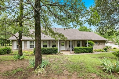 Lake Home For Sale in Sallisaw, Oklahoma
