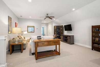 Discover this beautifully designed 3BR/3BA home in the - photo 33