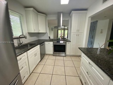 Weston Lakes Area Condo For Sale in Weston Florida