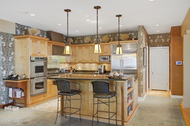 Extraordinarily private and remarkably accessible, this refined - photo 31