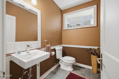 Extraordinarily private and remarkably accessible, this refined - photo 39