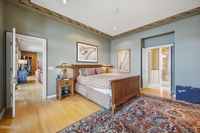Extraordinarily private and remarkably accessible, this refined - photo 43