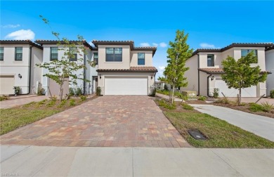 Lake Townhome/Townhouse For Sale in Cape Coral, Florida