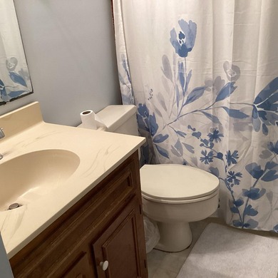 Welcome to this bright and inviting 2-bedroom, 2-bath condo - photo 24