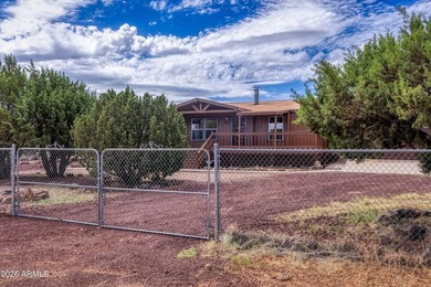 8429 Pinon Drive, Show Low, AZ 85901 - Freshly updated and - photo 27