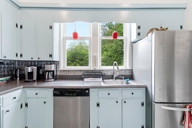 Welcome to 14 Riverview Pl! Tucked away off Rivermont Ave on a - photo 27