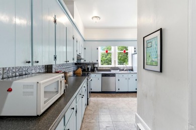 Welcome to 14 Riverview Pl! Tucked away off Rivermont Ave on a - photo 29