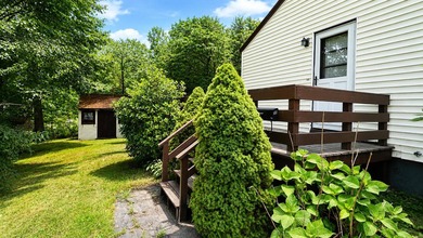 One floor living in a desirable Yarmouth neighborhood! This - photo 3