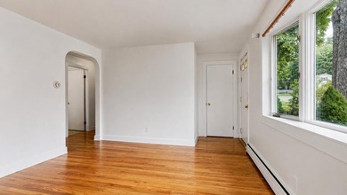 One floor living in a desirable Yarmouth neighborhood! This - photo 8
