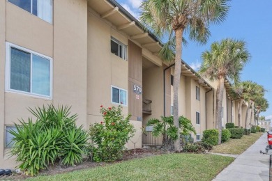 Lake Condo For Sale in Altamonte Springs, Florida