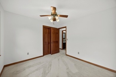 Welcome to this charming 4BR, 2BA, 2 car garage, brick ranch - photo 14