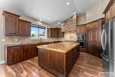 Fully custom-built home in the desirable Jefferson Greens - photo 18
