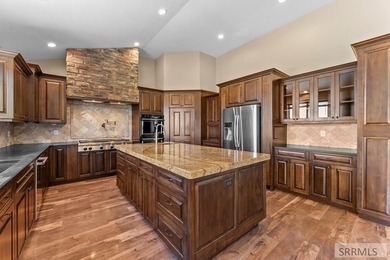 Fully custom-built home in the desirable Jefferson Greens - photo 20