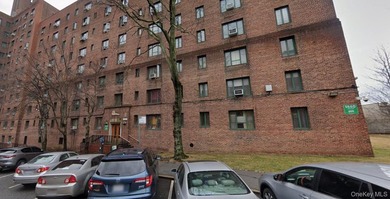 One-bedroom condo unit on the 3rd floor. Renovated kitchenmon - photo 1