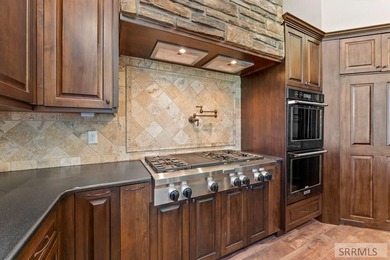Fully custom-built home in the desirable Jefferson Greens - photo 22