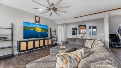 Spacious 5-bedroom, 3-bathroom home is ready for its new family! - photo 24