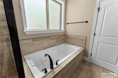 Fully custom-built home in the desirable Jefferson Greens - photo 36