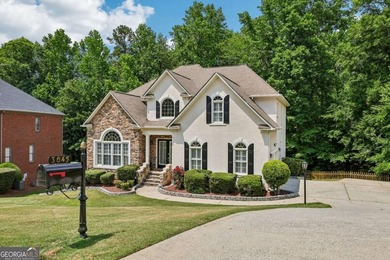 EXQUISITE STUUCO HOME in the prestigious MORNINGVIEW community - photo 2