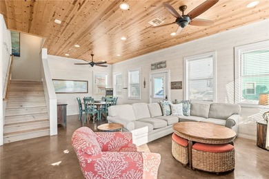 THIS IS IT! Homes like this rarely come available. Ideally - photo 6