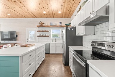 THIS IS IT! Homes like this rarely come available. Ideally - photo 9