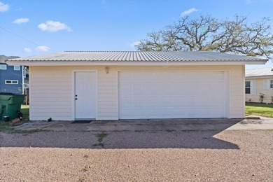 Stunning Lake Buchanan Waterfront Haven. Wide open views of Lake - photo 26