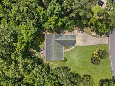 Enjoy Lake Murray living without the lakefront price! This - photo 39