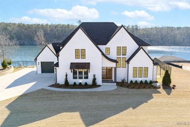 Lake Tuscaloosa Home For Sale in Northport Alabama