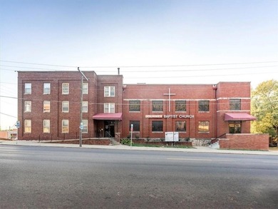 This 25,000+ SF building located on a main arterial in South St - photo 2