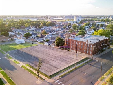 This 25,000+ SF building located on a main arterial in South St - photo 3