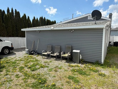 Location, Location, location!! ,fully renovated in 2020, highly - photo 23