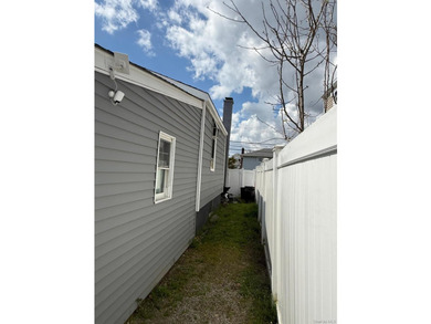 Location, Location, location!! ,fully renovated in 2020, highly - photo 24