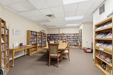 Wow totally updated 3rd floor 2 bed room unite and see the views - photo 17