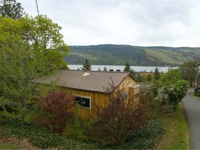 Lake Home For Sale in Mosier, Oregon